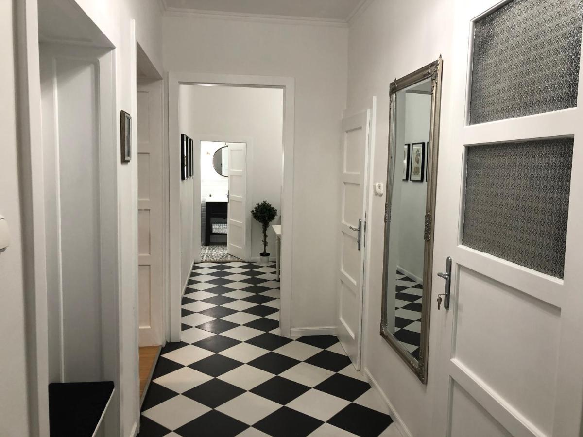 Margareta Apartman Pecs Exterior photo